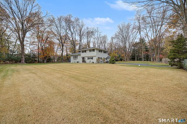 7 Douglas Drive, Norwalk, CT 06850