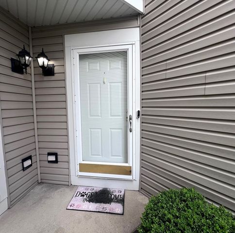 419 Windham Cove Drive 419, Crystal Lake, IL 60014