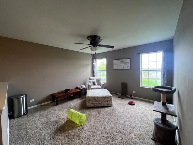 419 Windham Cove Drive 419, Crystal Lake, IL 60014