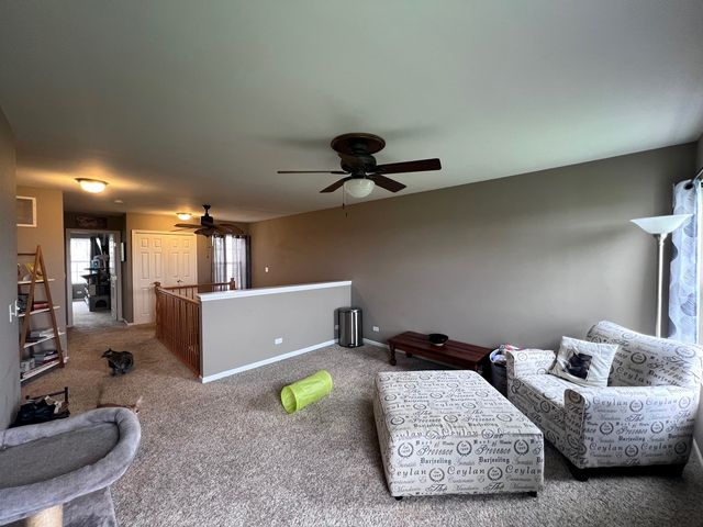 419 Windham Cove Drive 419, Crystal Lake, IL 60014