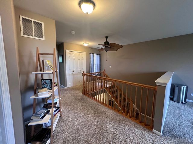 419 Windham Cove Drive 419, Crystal Lake, IL 60014