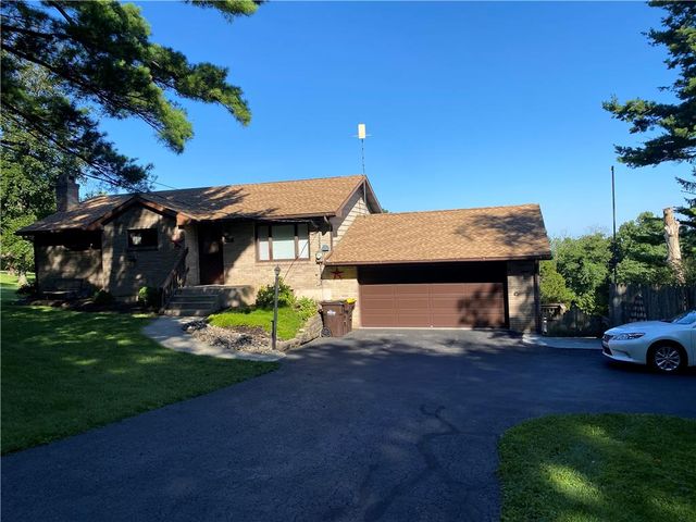 5443 South mountain, Upper Milford Twp, PA 18049