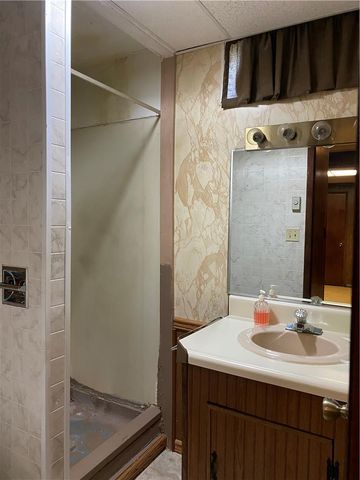 5443 South mountain, Upper Milford Twp, PA 18049