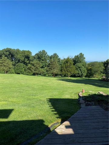5443 South mountain, Upper Milford Twp, PA 18049