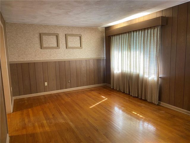 5443 South mountain, Upper Milford Twp, PA 18049