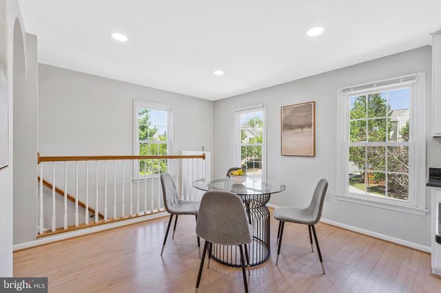 2000 GALLOWS TREE LN, Vienna, VA 22182