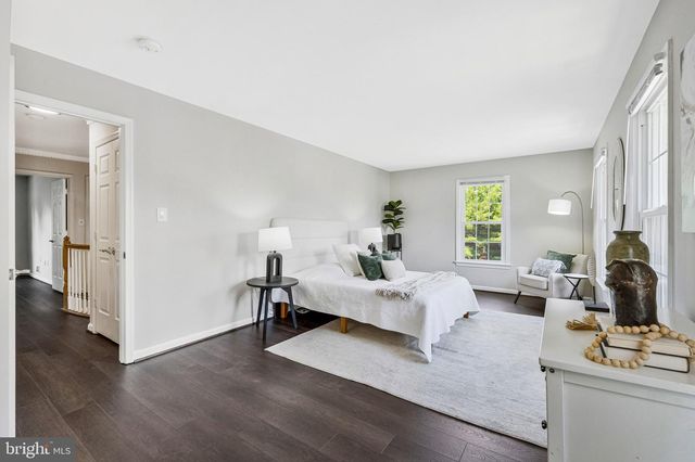 2000 GALLOWS TREE LN, Vienna, VA 22182