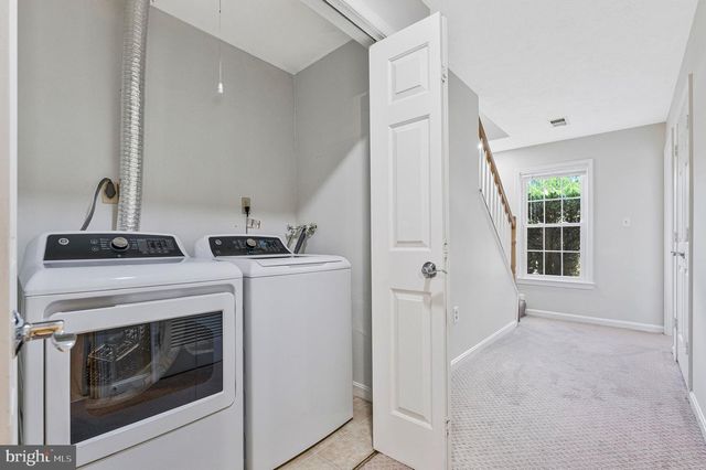 2000 GALLOWS TREE LN, Vienna, VA 22182