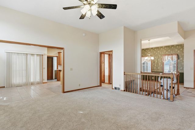 1725 FAIROAKS, Council Bluffs, IA 51503