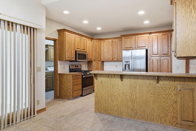 1725 FAIROAKS, Council Bluffs, IA 51503