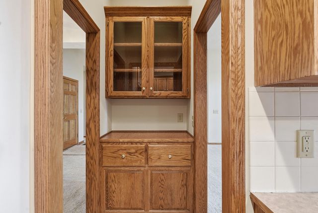 1725 FAIROAKS, Council Bluffs, IA 51503