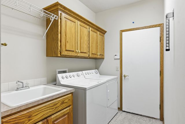 1725 FAIROAKS, Council Bluffs, IA 51503