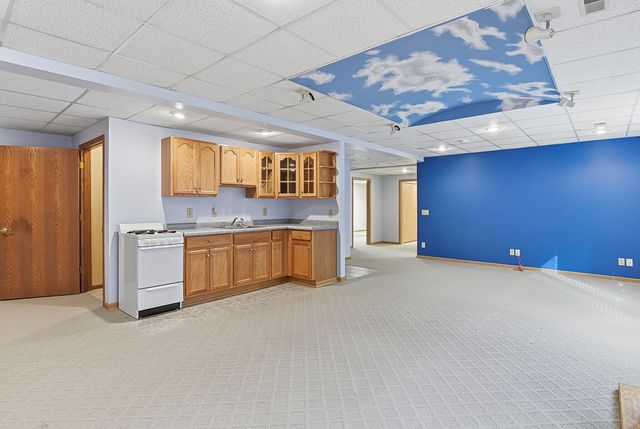 1725 FAIROAKS, Council Bluffs, IA 51503