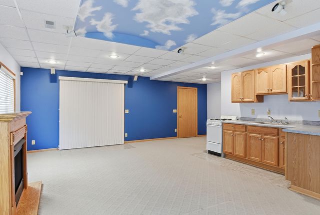 1725 FAIROAKS, Council Bluffs, IA 51503