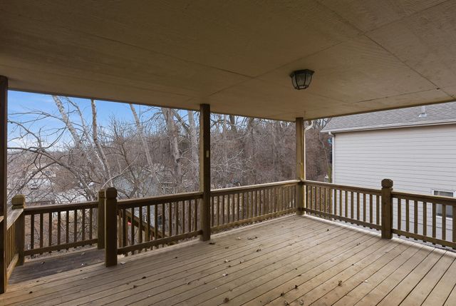 1725 FAIROAKS, Council Bluffs, IA 51503