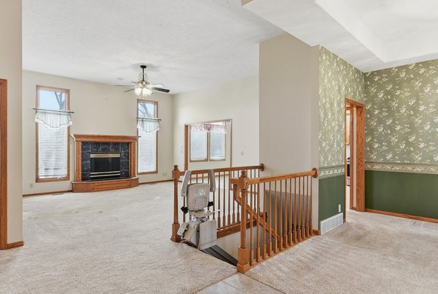 1725 FAIROAKS, Council Bluffs, IA 51503