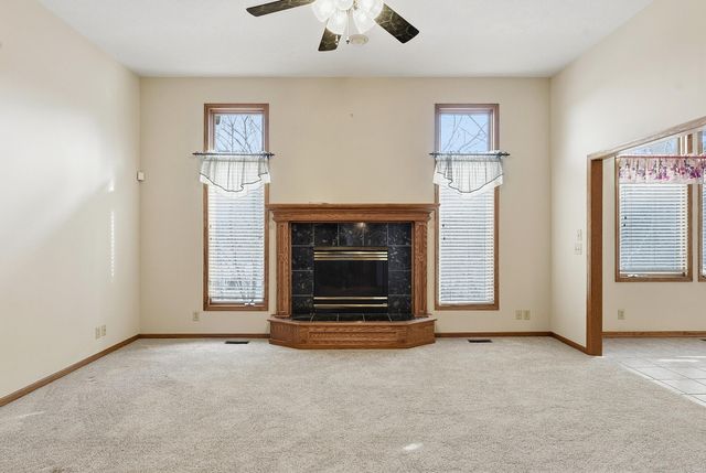 1725 FAIROAKS, Council Bluffs, IA 51503