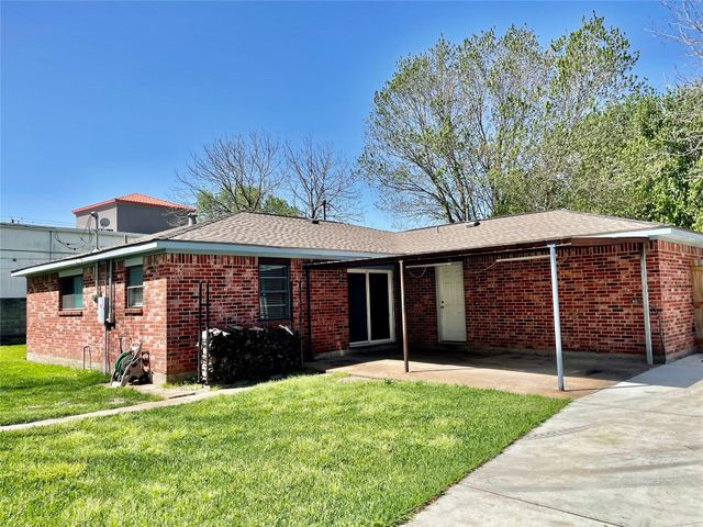 2507 Lynn Drive, Pearland, TX 77581