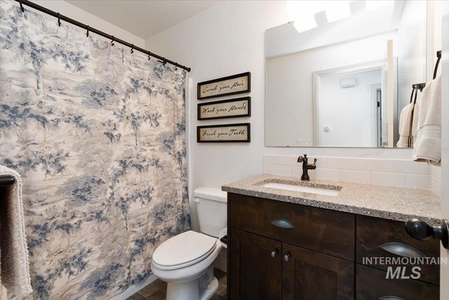 5519 W Los Flores St, Meridian, ID 83646