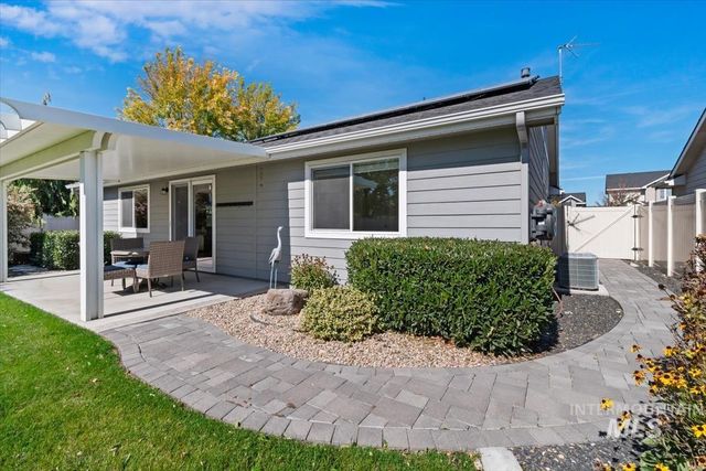 5519 W Los Flores St, Meridian, ID 83646