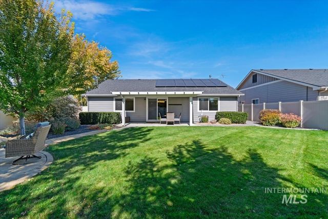 5519 W Los Flores St, Meridian, ID 83646