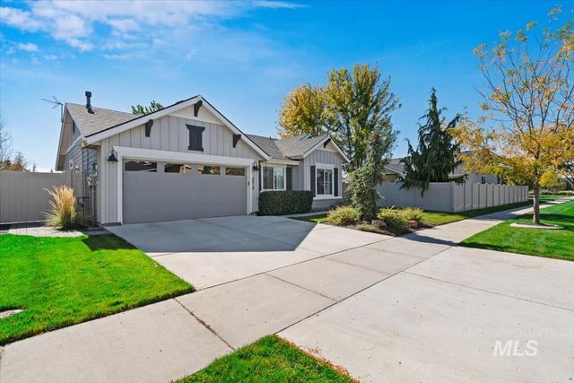 5519 W Los Flores St, Meridian, ID 83646