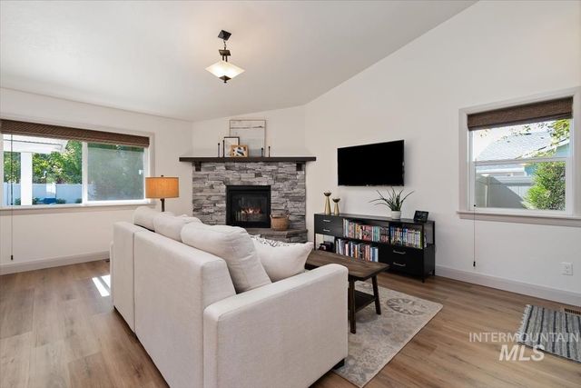 5519 W Los Flores St, Meridian, ID 83646