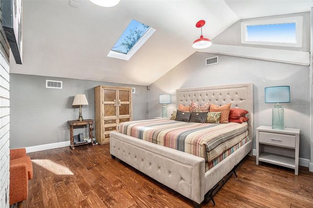 2134 SERPENTINE CIRCLE S, St Petersburg, FL 33712