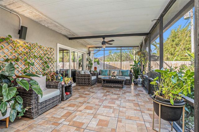 2134 SERPENTINE CIRCLE S, St Petersburg, FL 33712
