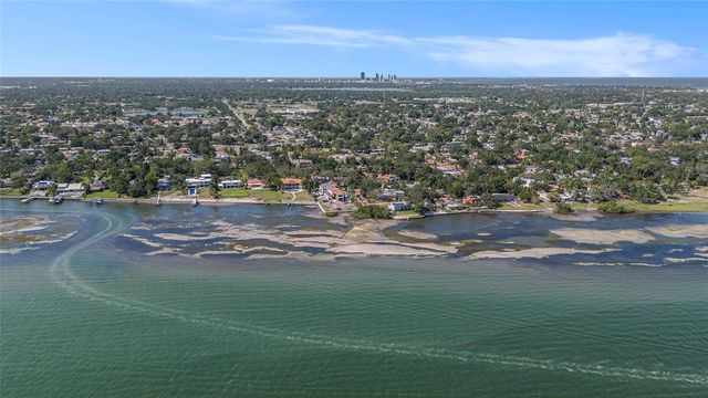 2134 SERPENTINE CIRCLE S, St Petersburg, FL 33712