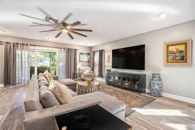 2134 SERPENTINE CIRCLE S, St Petersburg, FL 33712