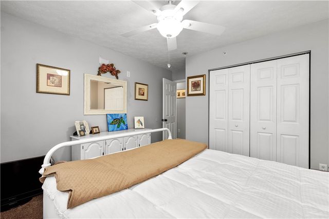 220 Brae Glen Dr, North Strabane, PA 15317