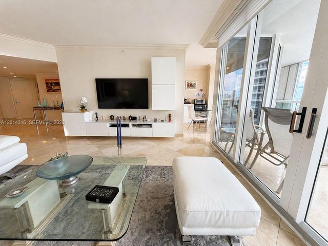 21055 Yacht Club Dr 2403, Aventura, FL 33180