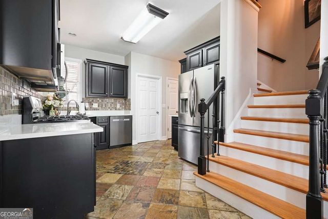2012 Haydenbrook Drive NW, Acworth, GA 30101
