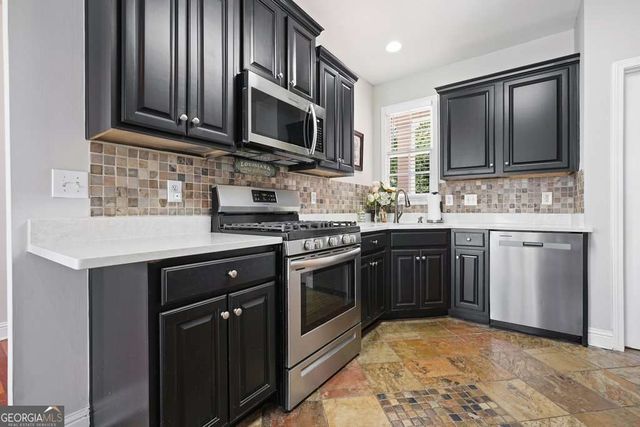 2012 Haydenbrook Drive NW, Acworth, GA 30101