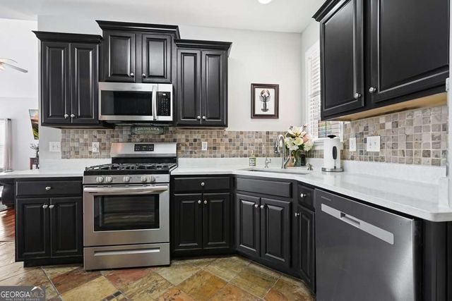 2012 Haydenbrook Drive NW, Acworth, GA 30101