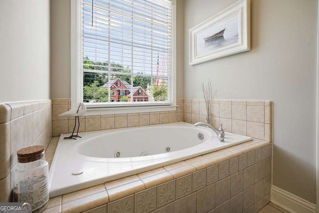 2012 Haydenbrook Drive NW, Acworth, GA 30101