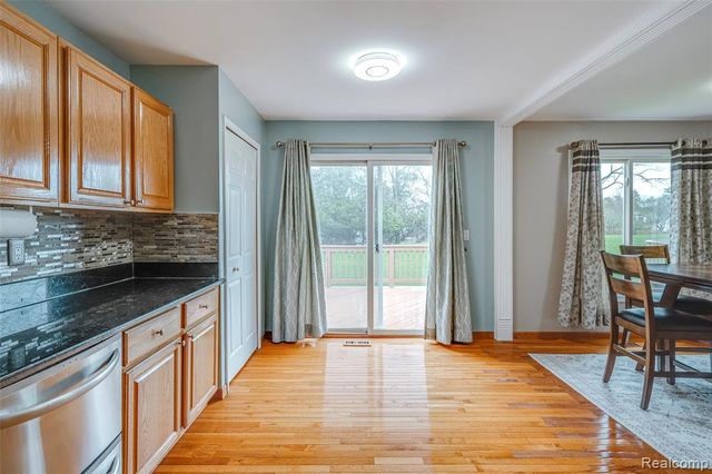 43470 Algonquin Drive, Novi, MI 48375