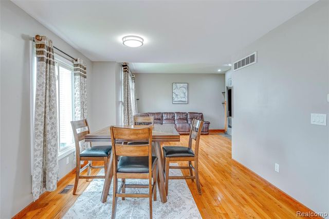 43470 Algonquin Drive, Novi, MI 48375