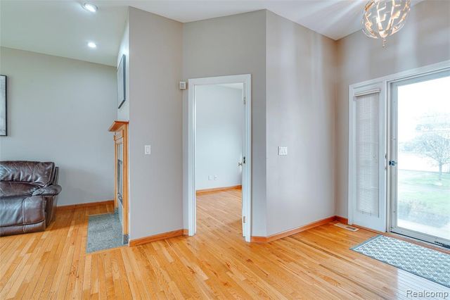 43470 Algonquin Drive, Novi, MI 48375