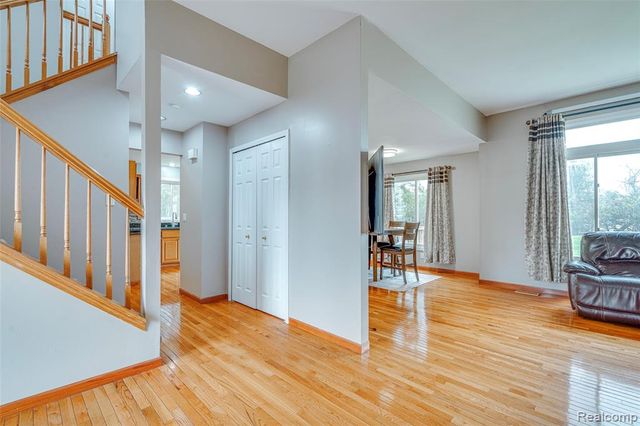 43470 Algonquin Drive, Novi, MI 48375