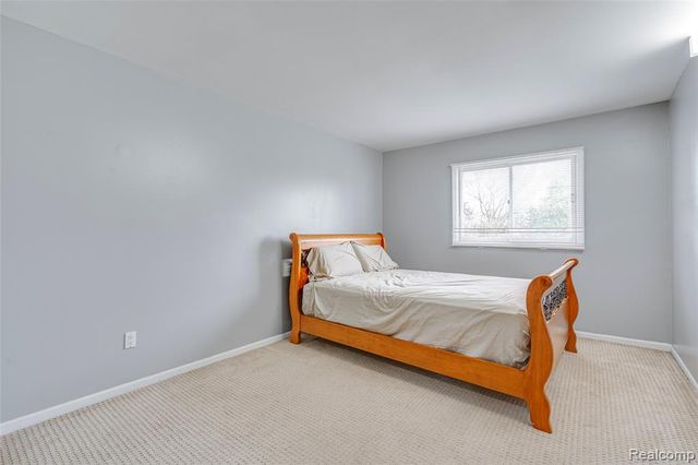 43470 Algonquin Drive, Novi, MI 48375
