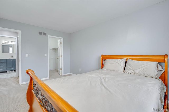 43470 Algonquin Drive, Novi, MI 48375