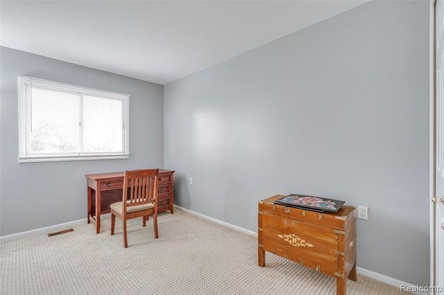 43470 Algonquin Drive, Novi, MI 48375