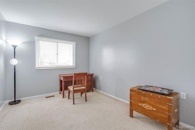 43470 Algonquin Drive, Novi, MI 48375