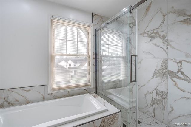 43470 Algonquin Drive, Novi, MI 48375