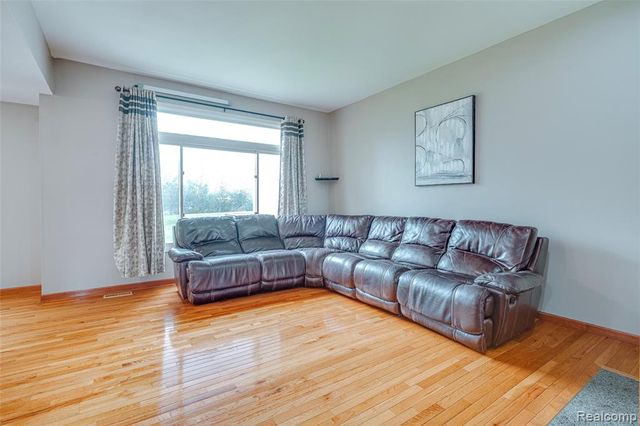 43470 Algonquin Drive, Novi, MI 48375