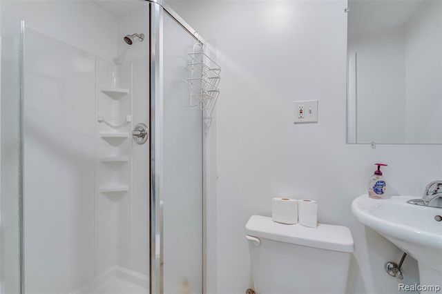 43470 Algonquin Drive, Novi, MI 48375
