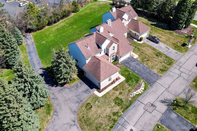 43470 Algonquin Drive, Novi, MI 48375