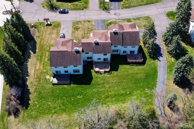 43470 Algonquin Drive, Novi, MI 48375